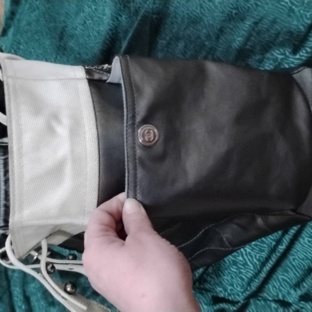 Chanel Vintage Tote - Picture 2 of 15